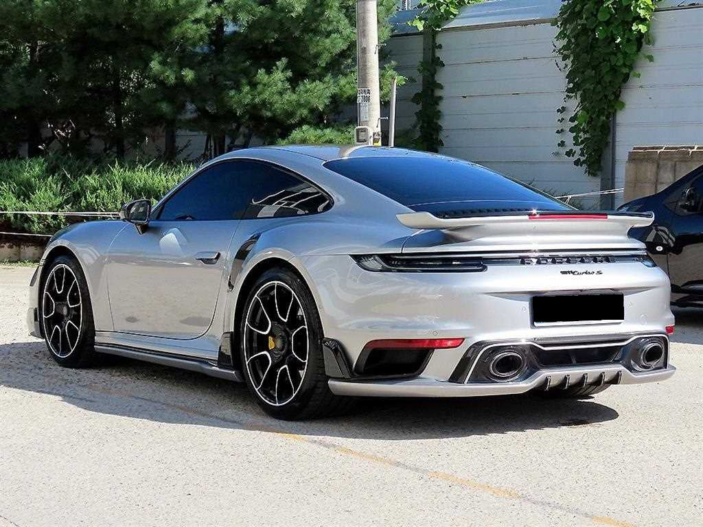 Porsche 911 — photo 01