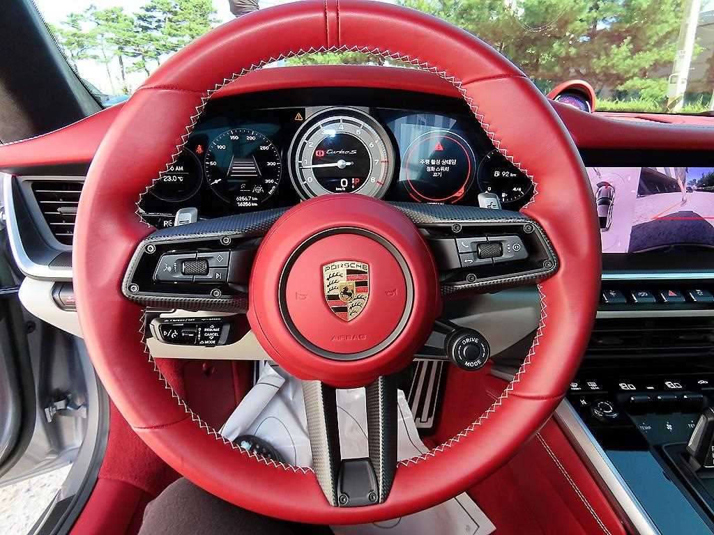 Porsche 911 — photo 08