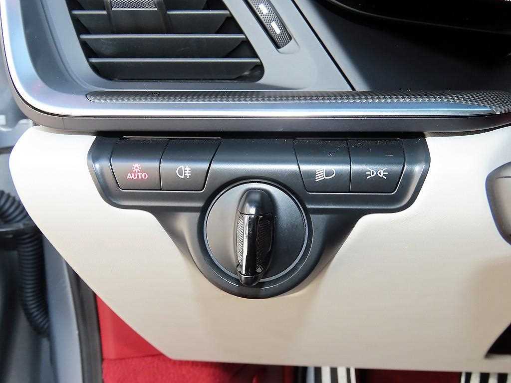 Porsche 911 — photo 12