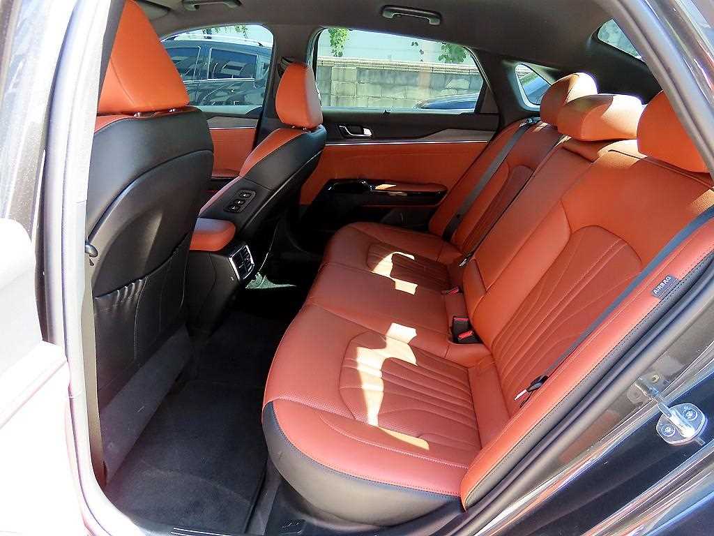 Kia K5 — photo 06