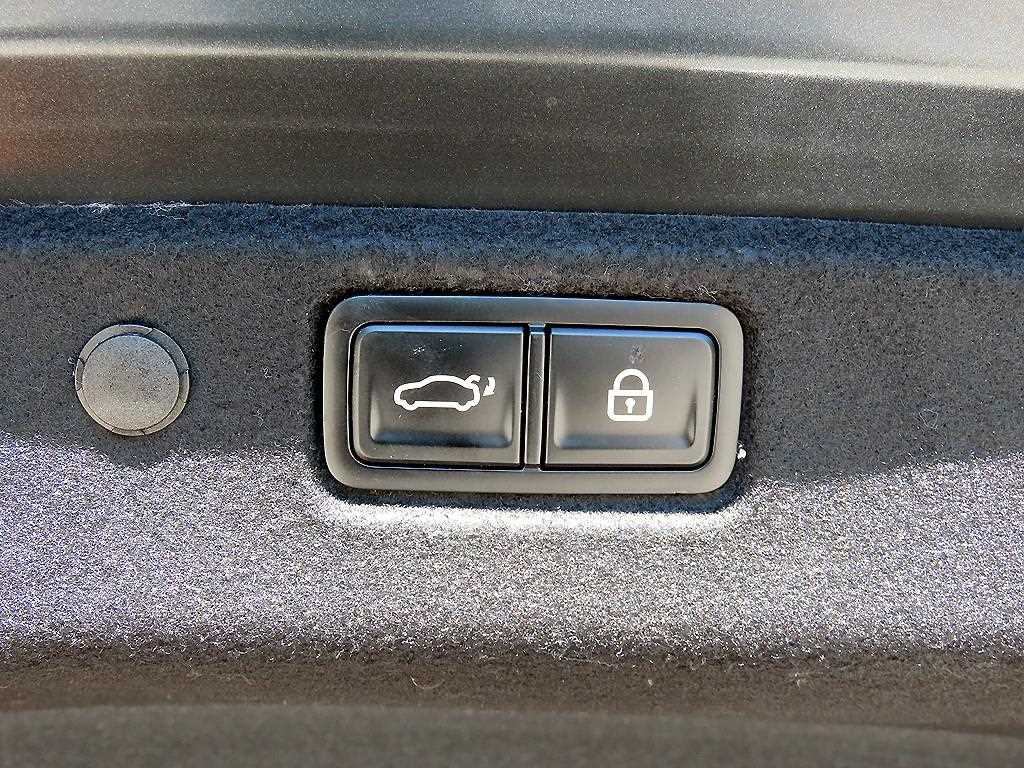 Kia K5 — photo 17