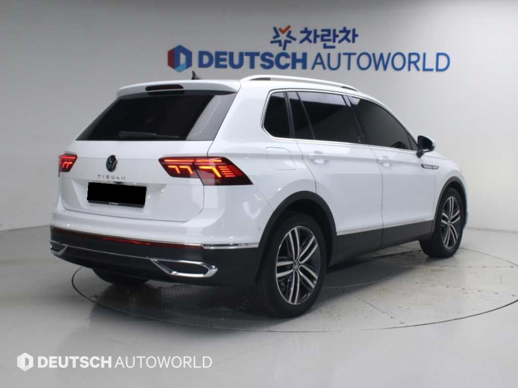 Volkswagen Tiguan — photo 02