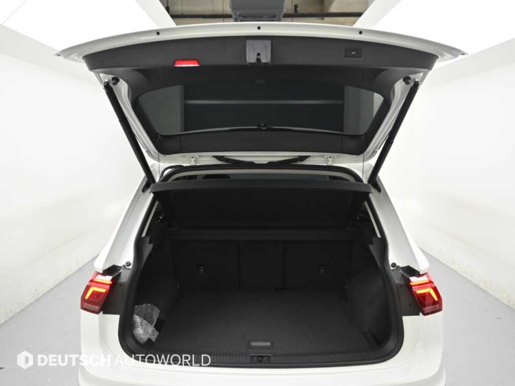 Volkswagen Tiguan — photo 19