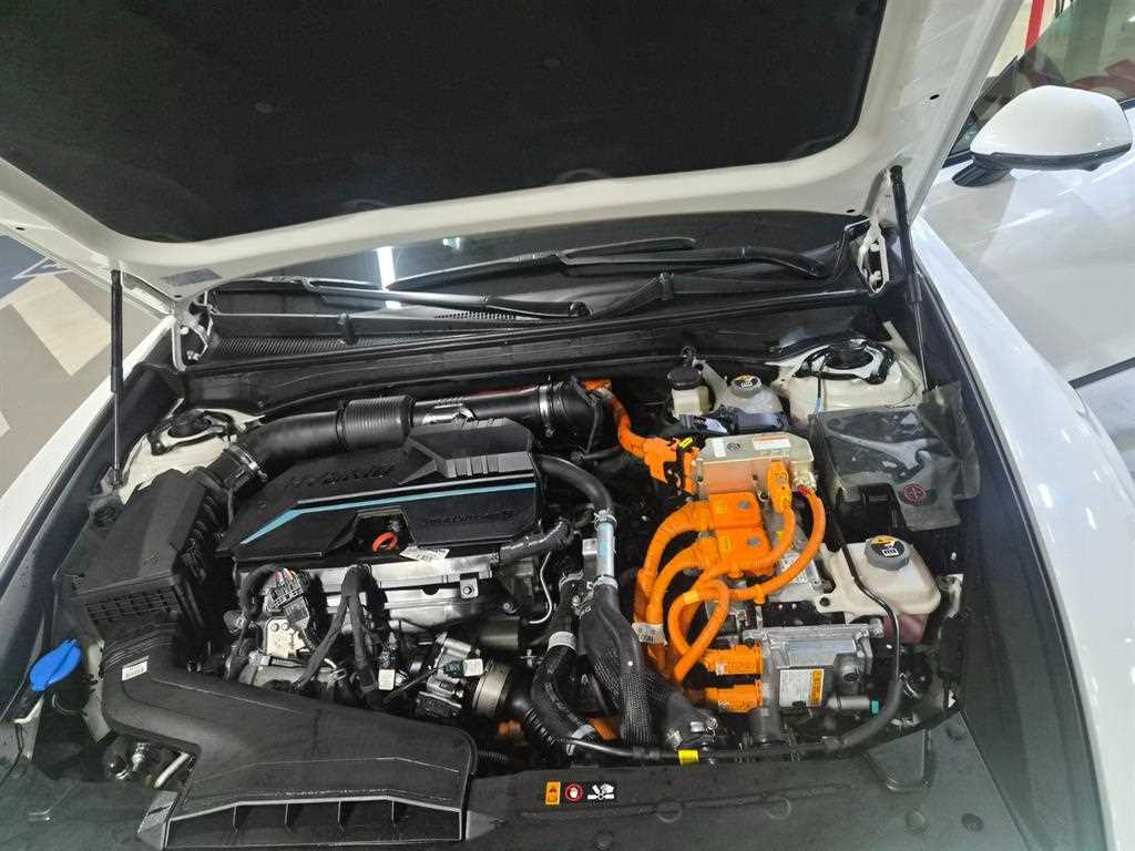 Hyundai Grandeur — photo 19