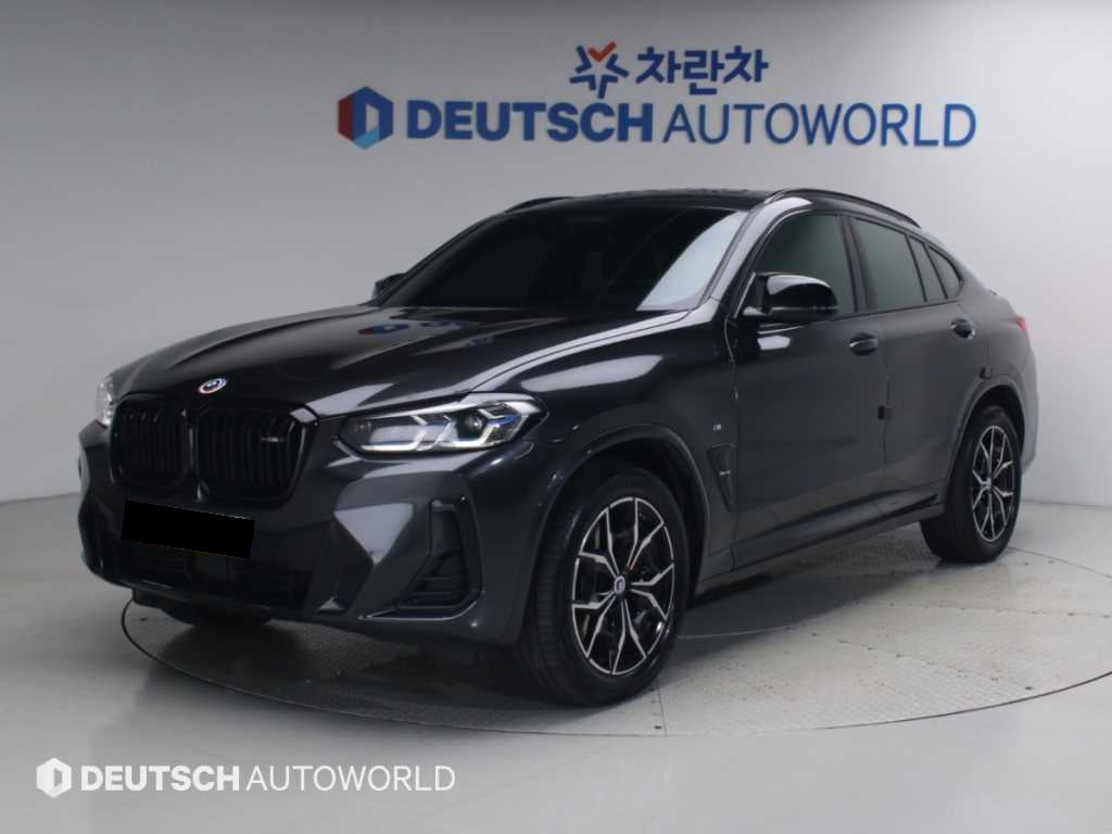 BMW X4 — photo 01