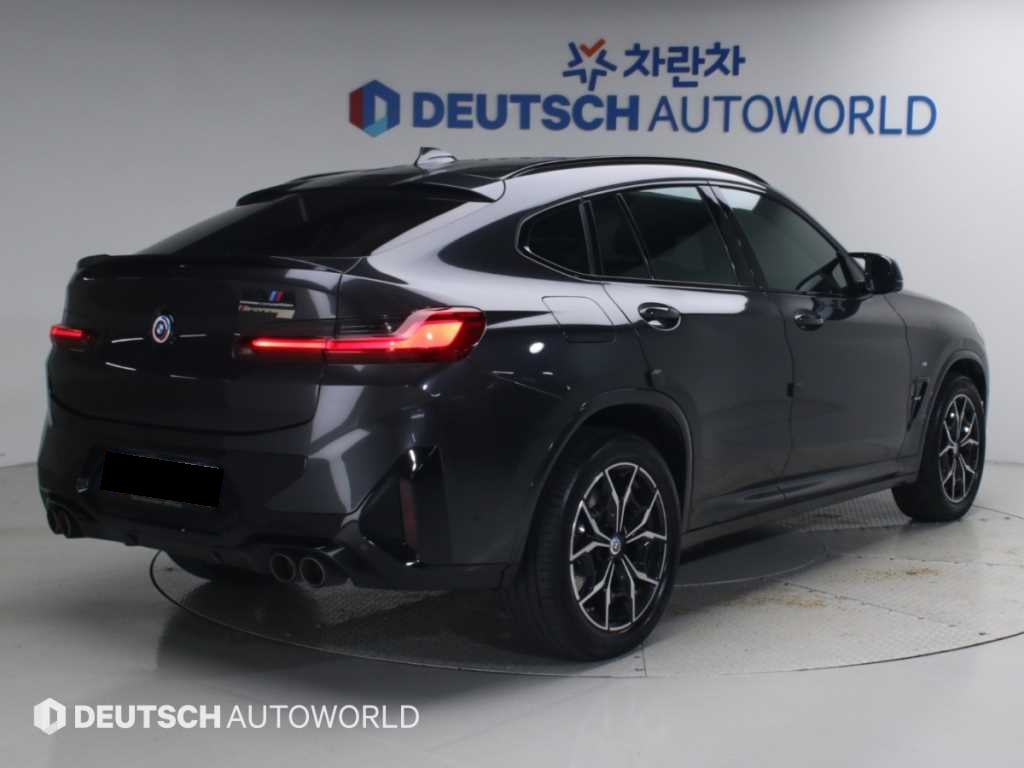 BMW X4 — photo 02