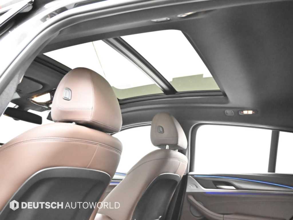 BMW X4 — photo 18