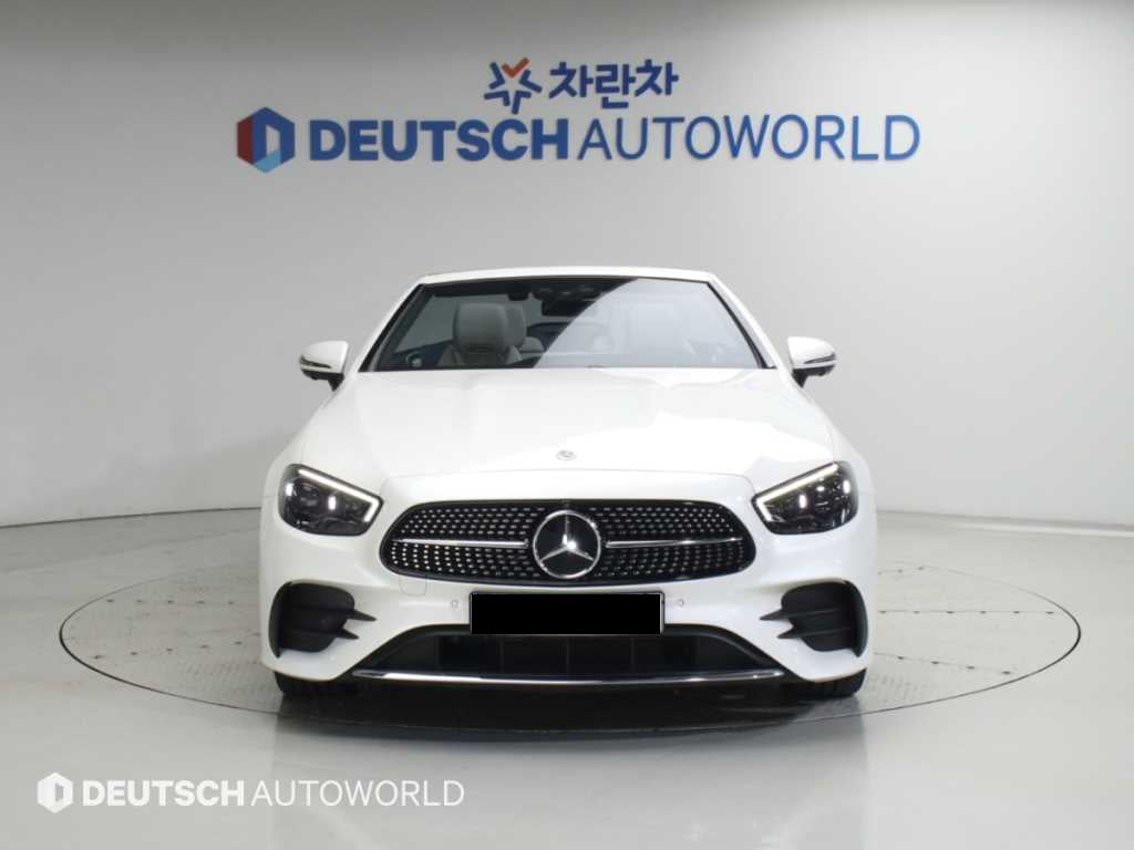 Mercedes-Benz E-Class — photo 04