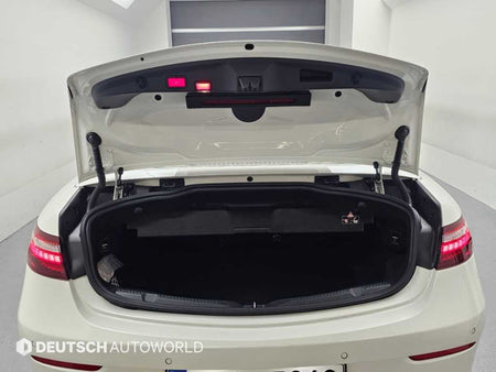 Mercedes-Benz E-Class — photo 18