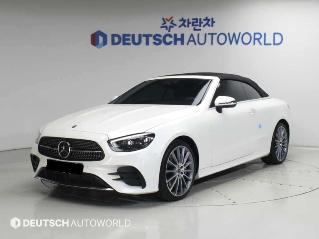 Mercedes-Benz E-Class — photo 20