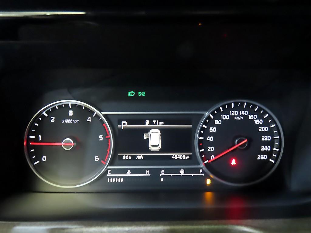 Kia Sorento — photo 09