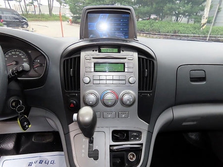Hyundai Starex — photo 13