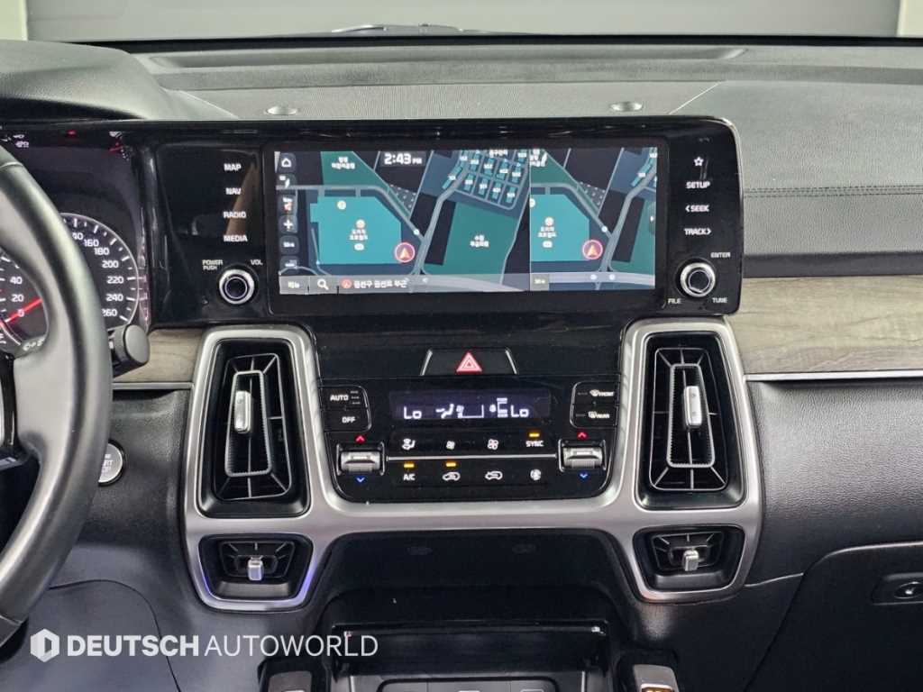 Kia Sorento — photo 14