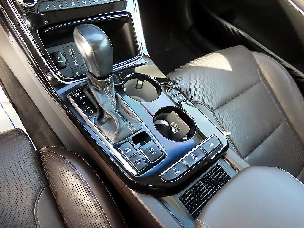 Hyundai Grandeur — photo 11