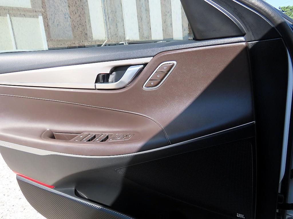 Hyundai Grandeur — photo 12