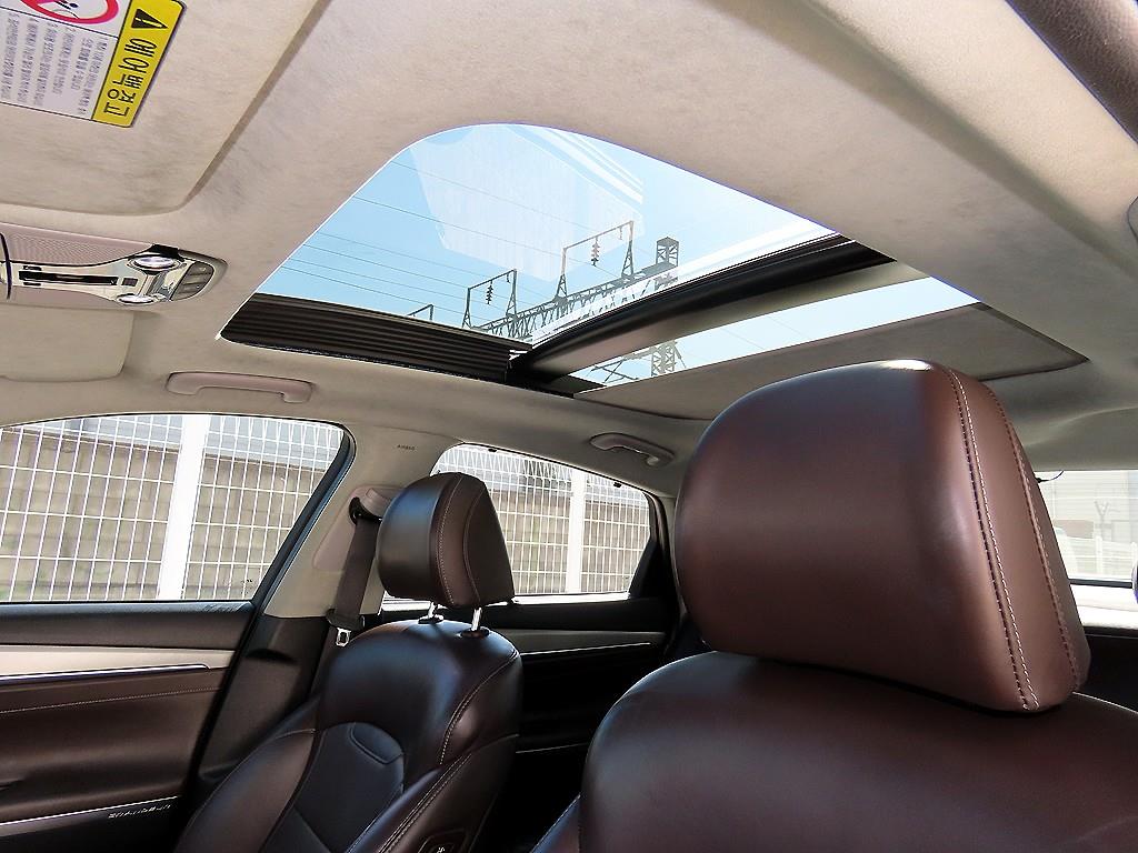 Hyundai Grandeur — photo 16