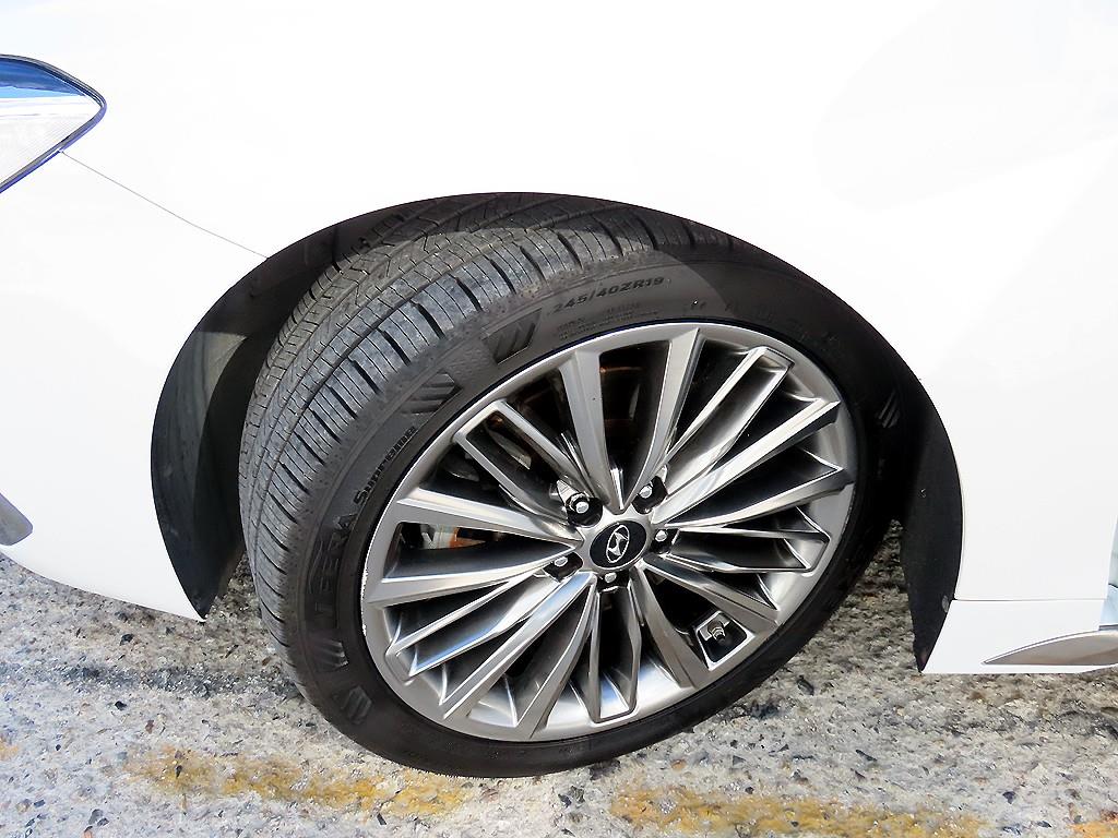 Hyundai Grandeur — photo 20