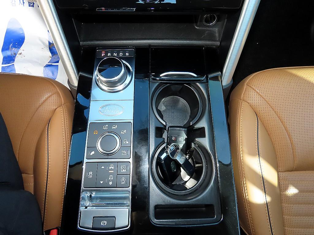 Land Rover Discovery — photo 09