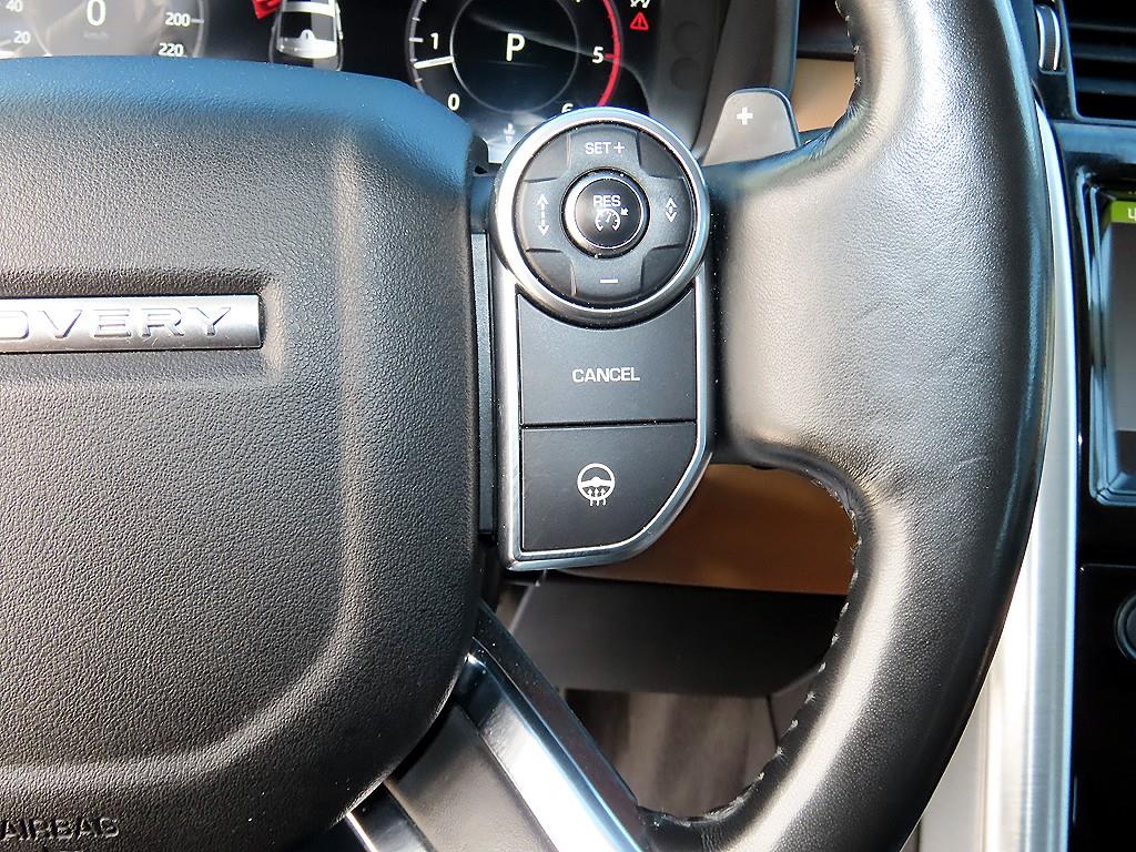 Land Rover Discovery — photo 11