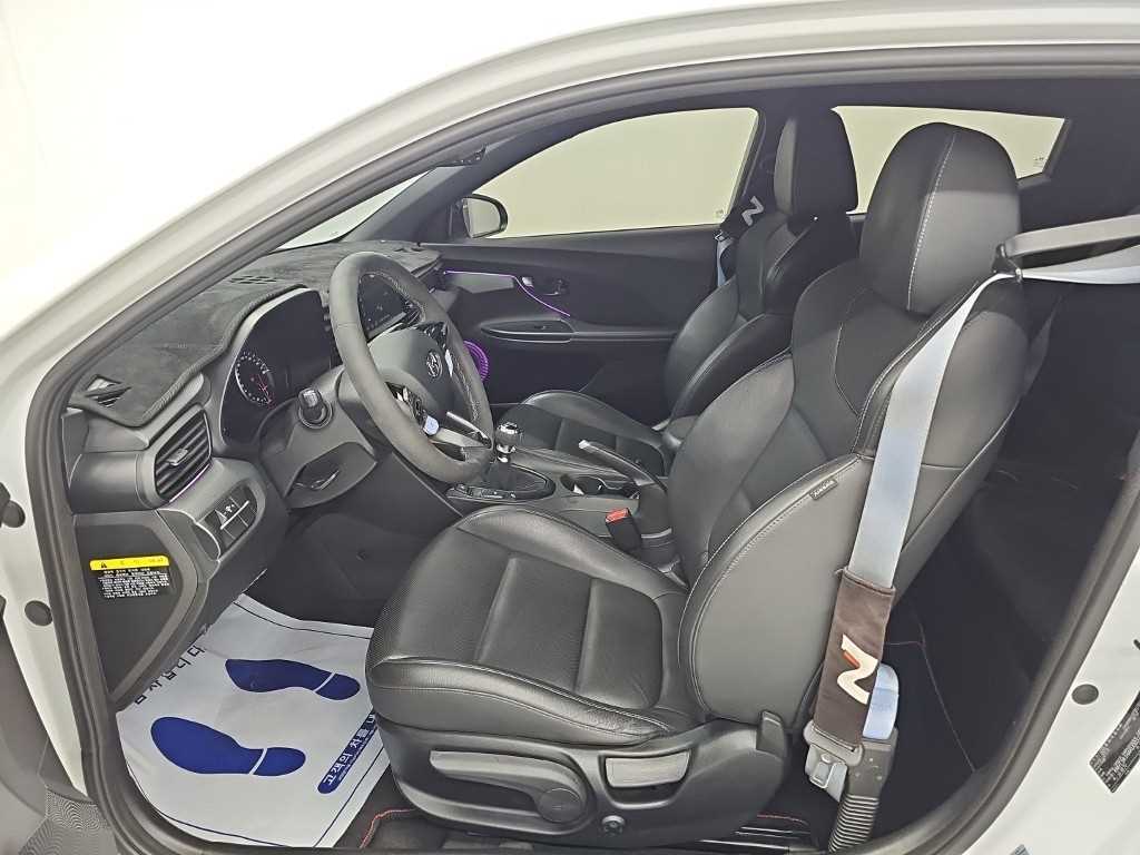Hyundai Veloster — photo 11