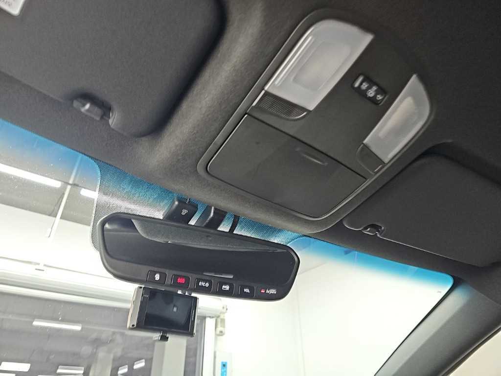 Hyundai Veloster — photo 15