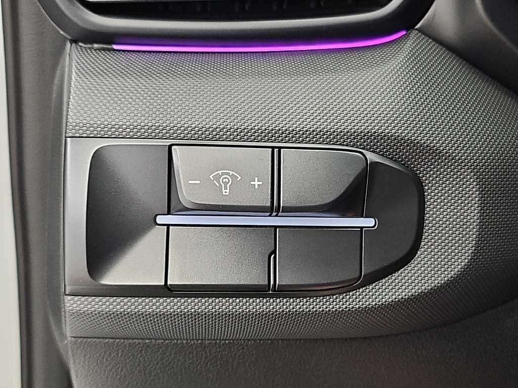 Hyundai Veloster — photo 17