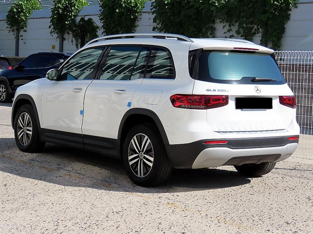 Mercedes-Benz GLB-Class — photo 03