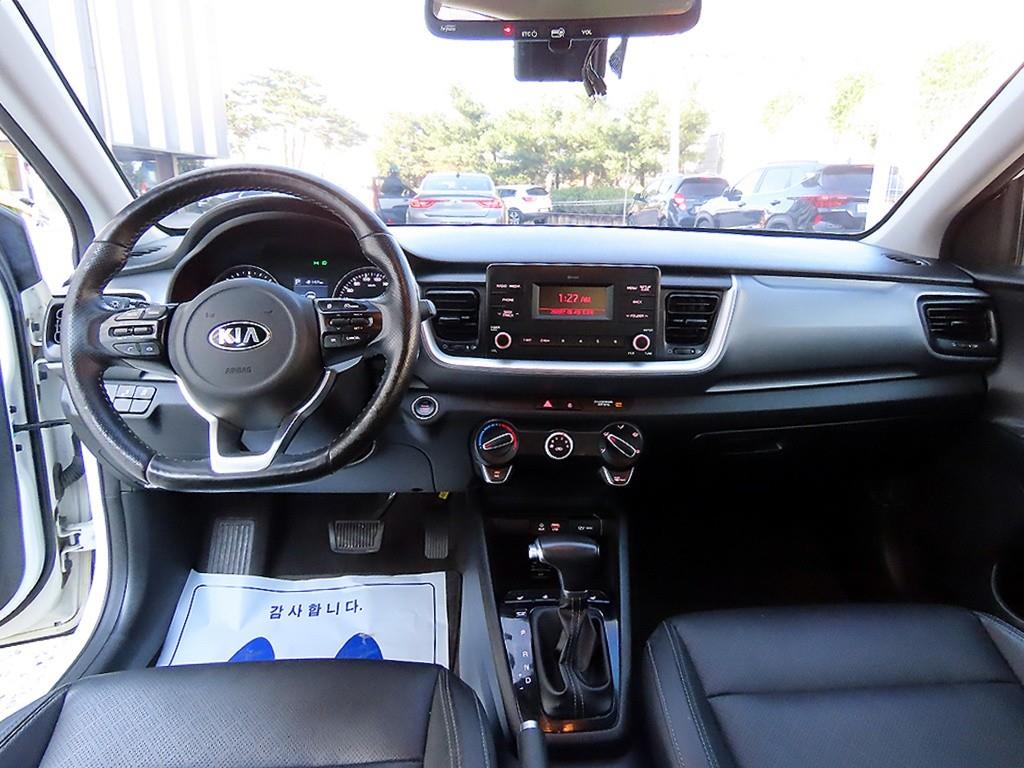 Kia Stonic — photo 07