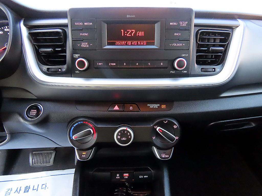 Kia Stonic — photo 15