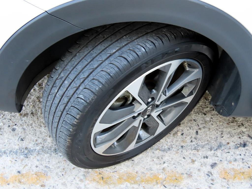 Kia Stonic — photo 19