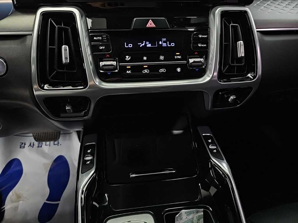 Kia Sorento — photo 10
