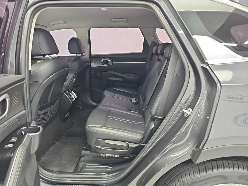Kia Sorento — photo 12