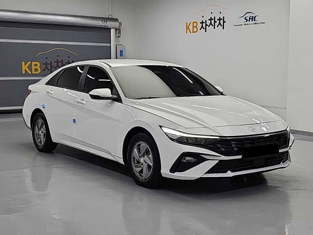 Hyundai Avante — photo 04