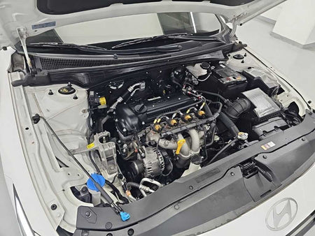 Hyundai Avante — photo 05