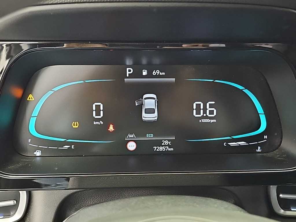 Hyundai Avante — photo 06