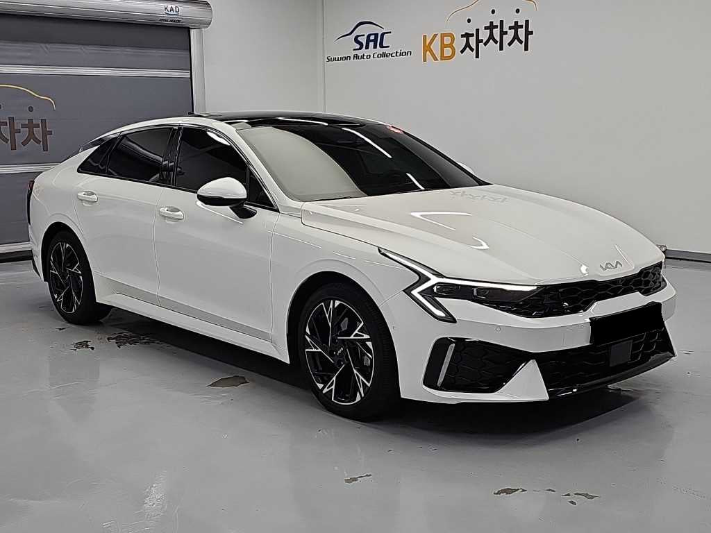 Kia K5 — photo 04