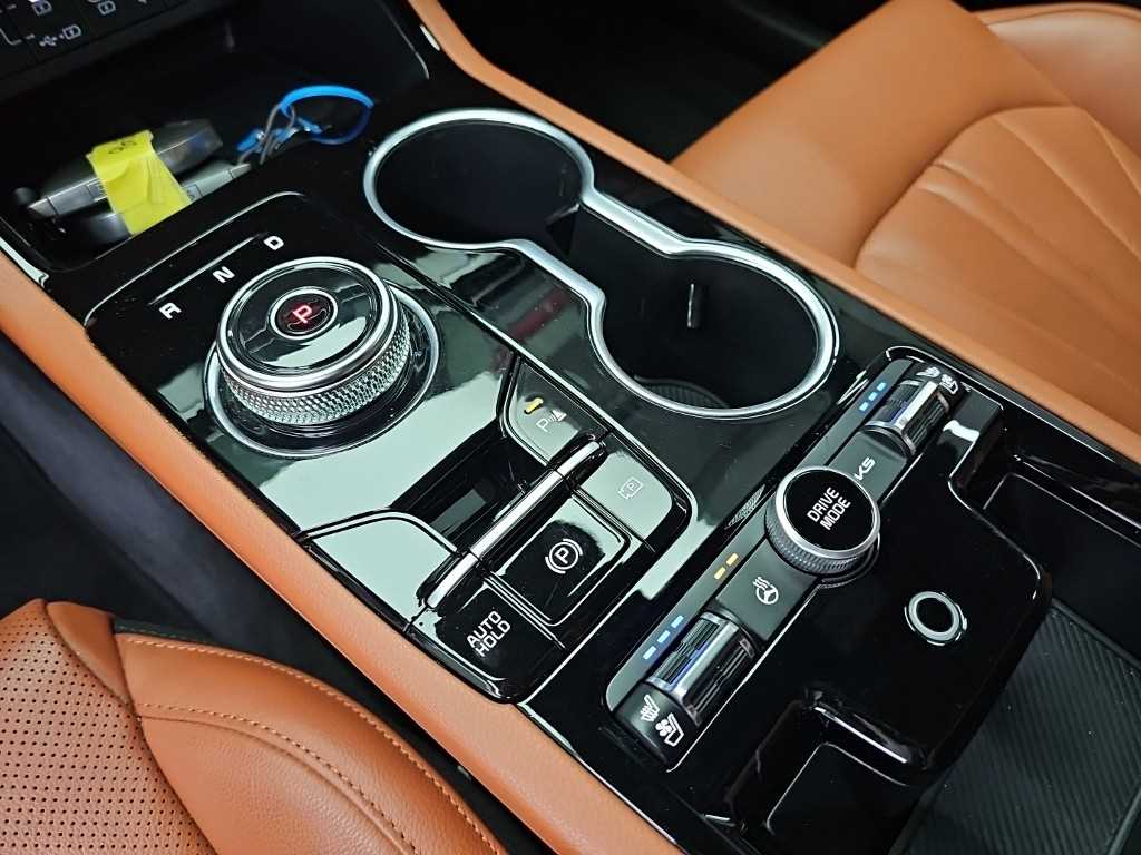 Kia K5 — photo 08
