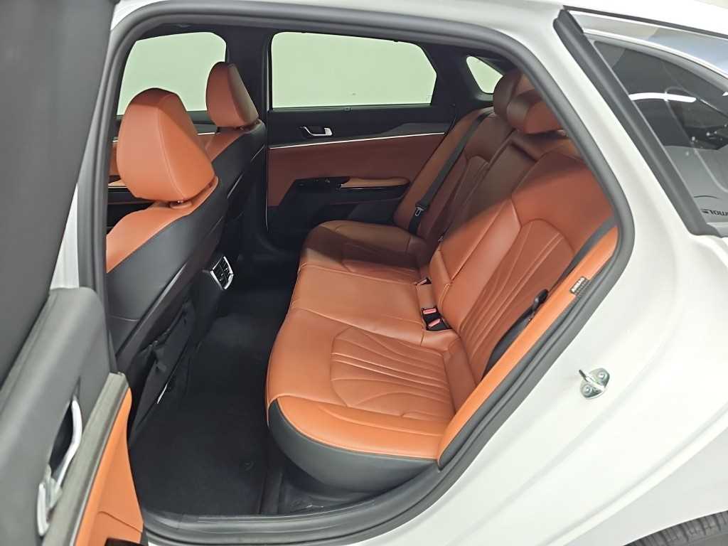 Kia K5 — photo 12