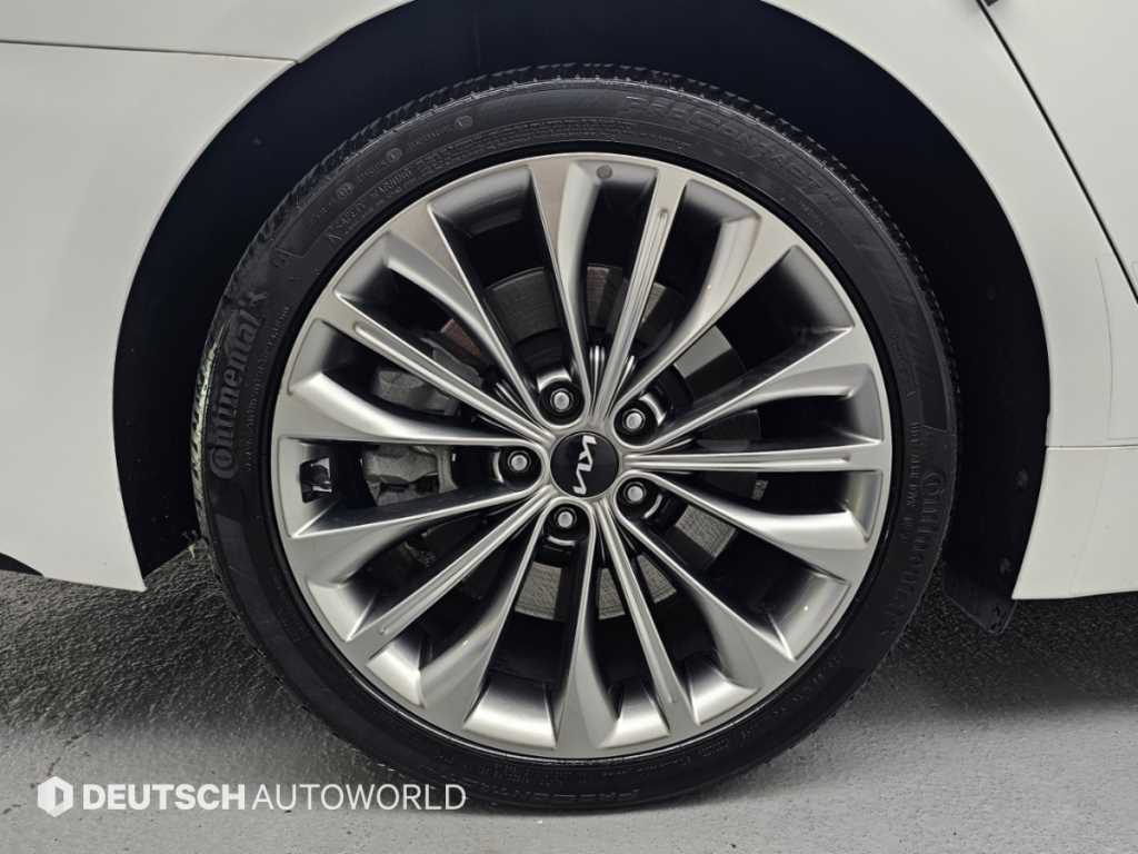 Kia K9 — photo 05