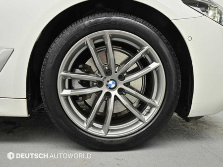 BMW 5-Series — photo 06