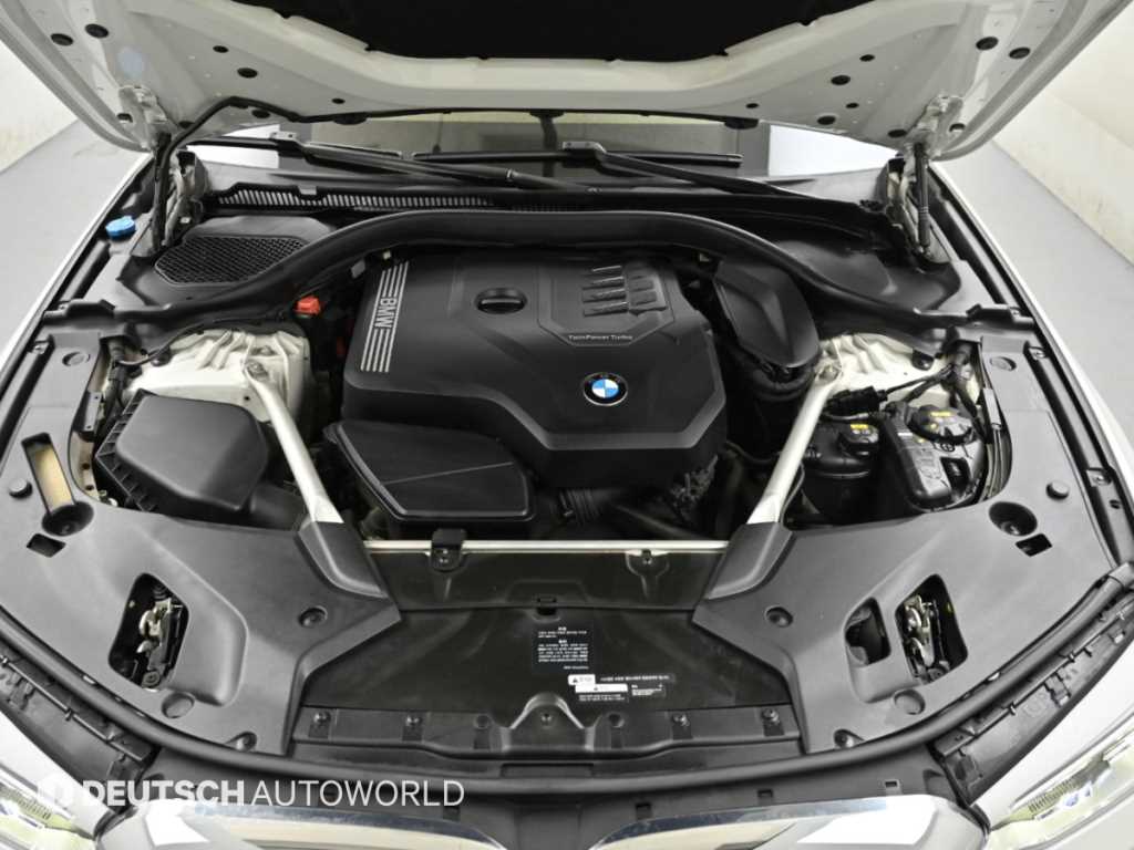 BMW 5-Series — photo 07