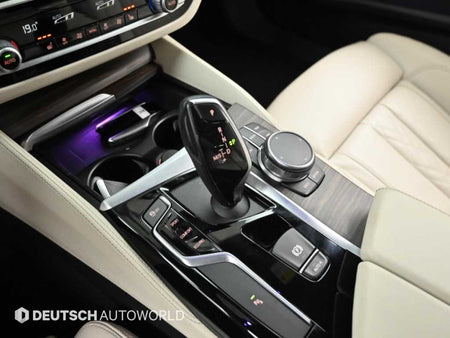 BMW 5-Series — photo 09
