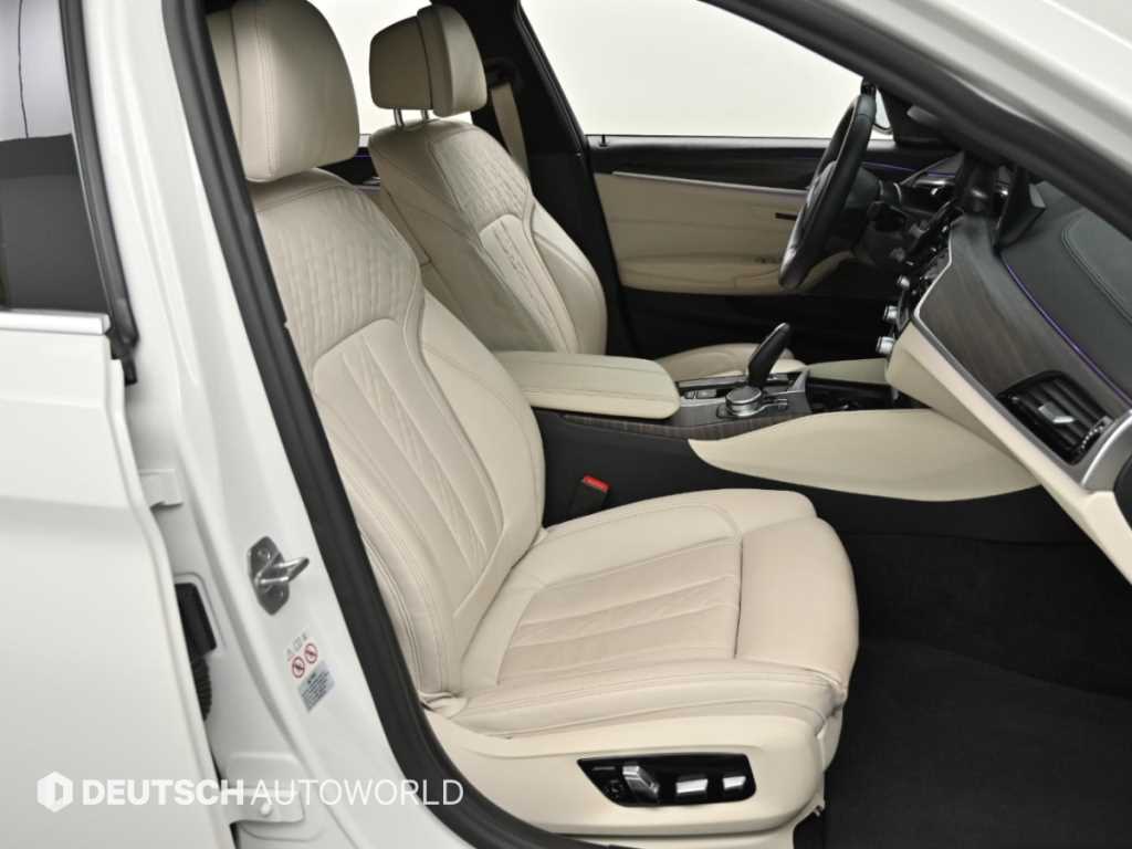 BMW 5-Series — photo 10