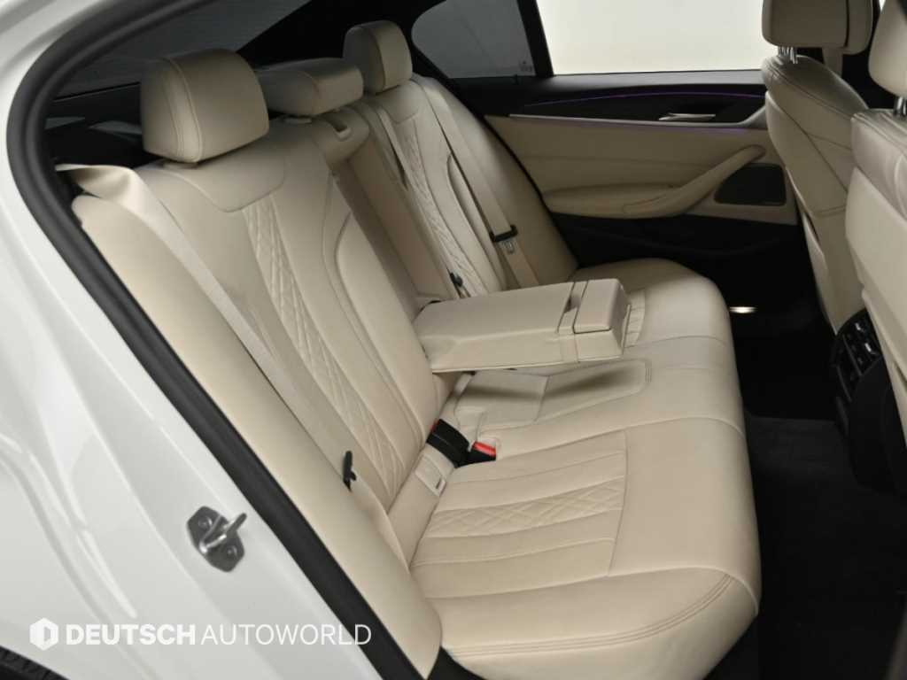 BMW 5-Series — photo 12