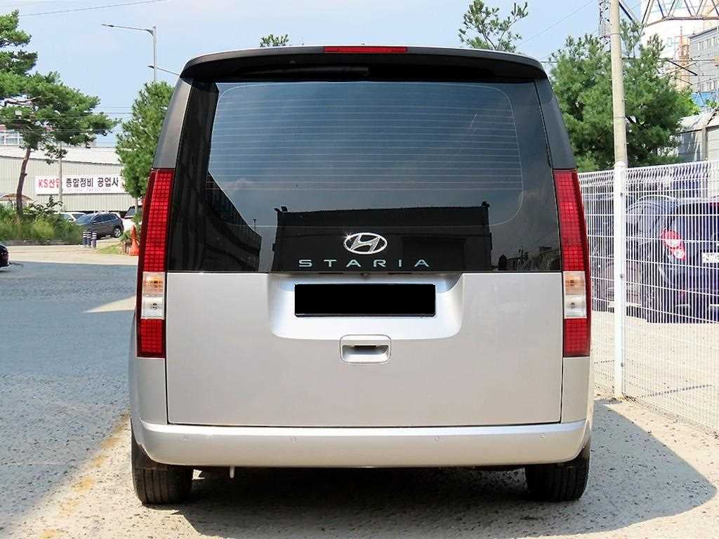 Hyundai Staria — photo 04
