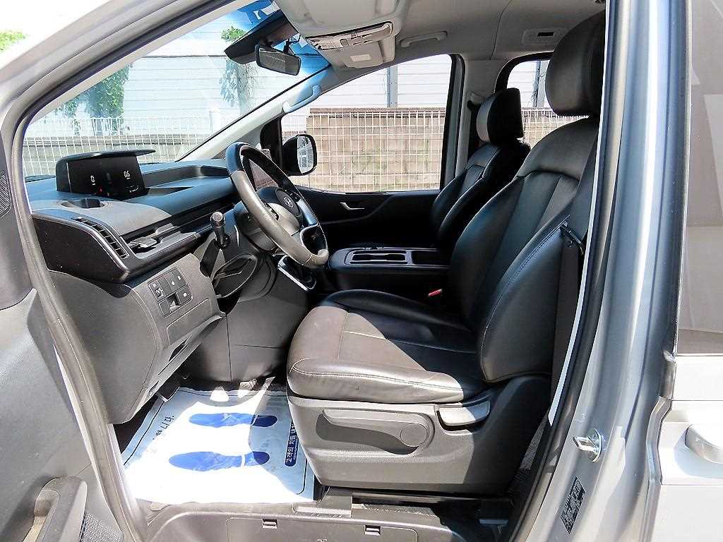 Hyundai Staria — photo 05