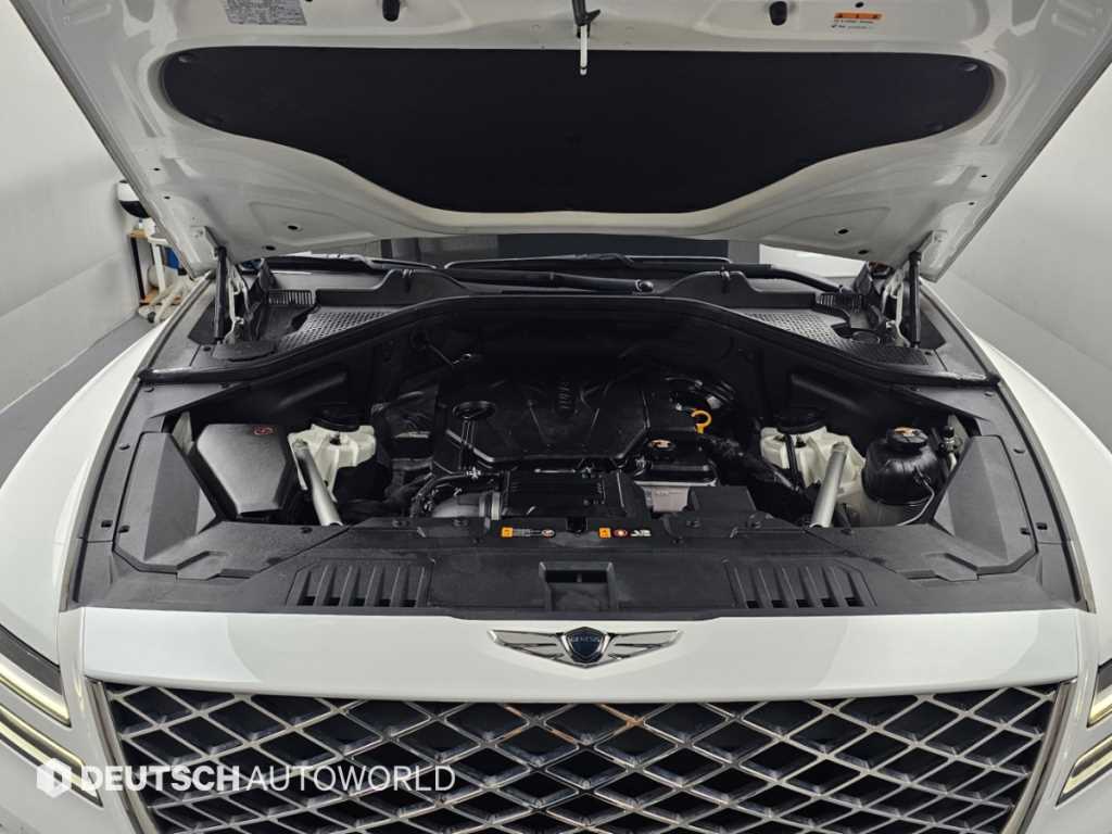 Genesis GV80 — photo 06
