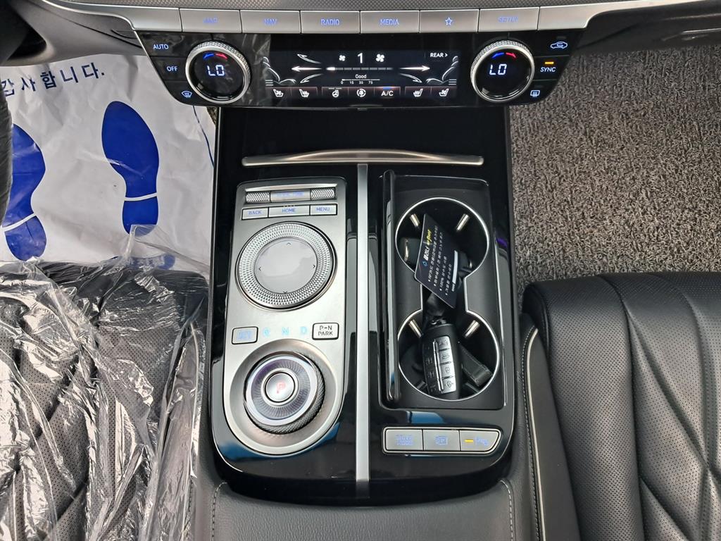 Genesis G80 — photo 14