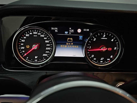 Mercedes-Benz E-Class — photo 06