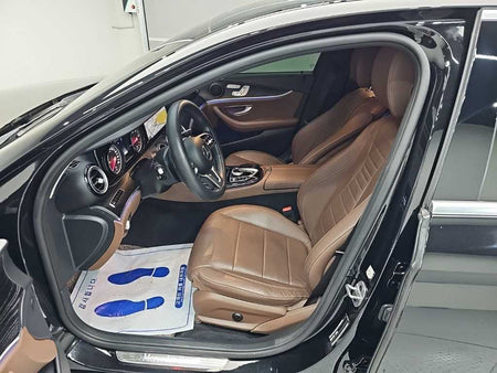 Mercedes-Benz E-Class — photo 11